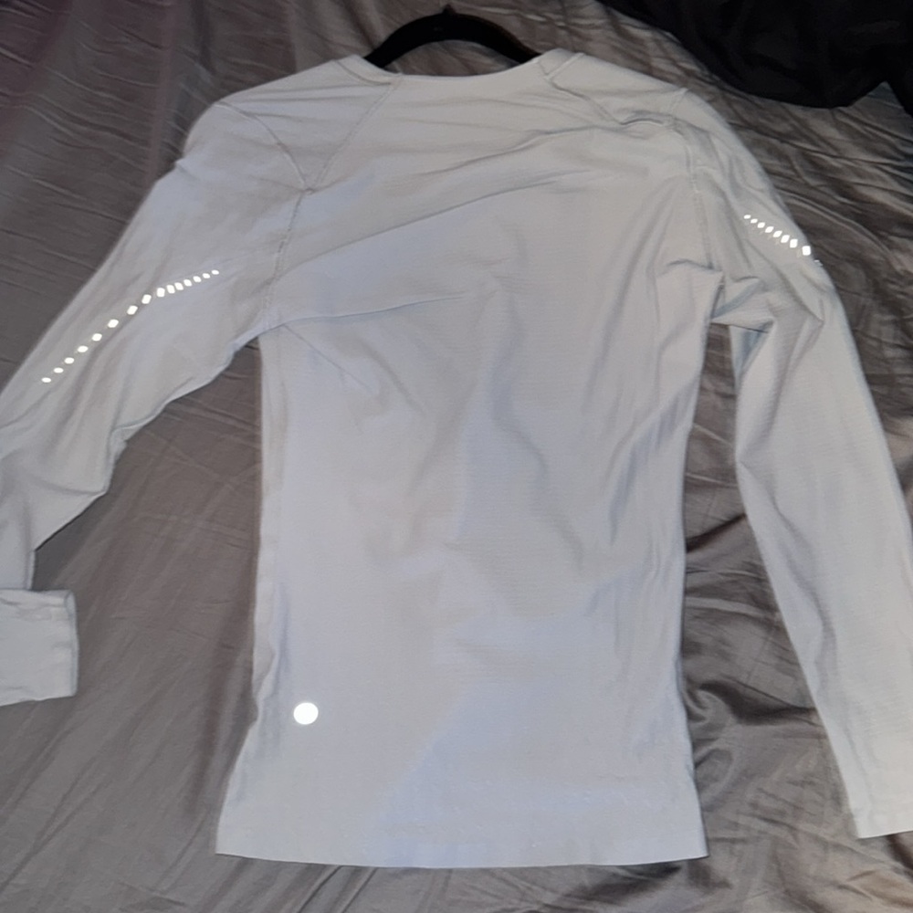 Lululemon T Shirt - Picture 3 of 3